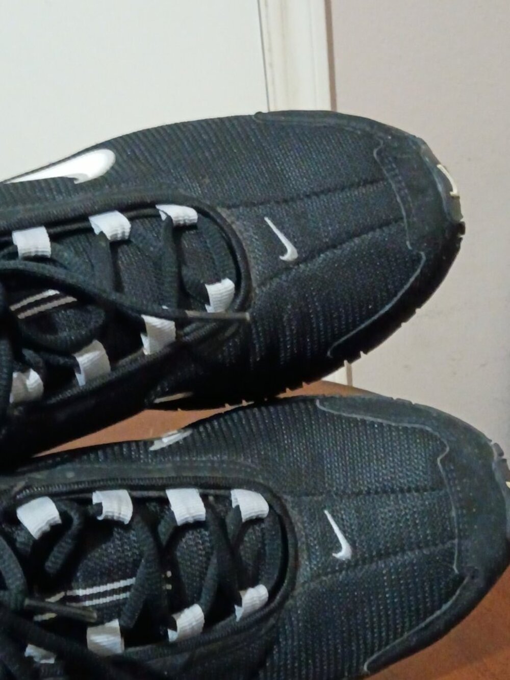 Nike Air Max Torch 3 319116-011 Mens Sz 12 Running Shoes Black White Sneakers - Picture 14 of 14